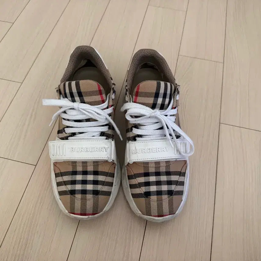 [BUNJANG] Burberry Check Sneakers / 버버리 체크 스니커즈