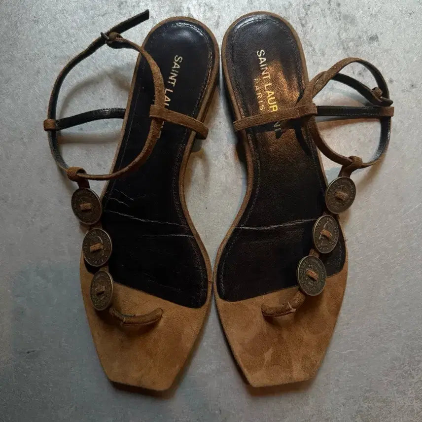 [BUNJANG] Saint Laurent Cassandra Coin Sandals / 생로랑 카산드라 코인 샌들