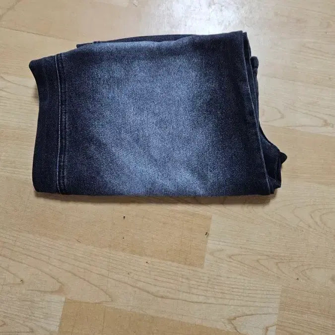 [BUNJANG] Vintage Wash Balloon Fit Black Jeans / 빈티지 워싱 벌룬핏 흑청바지입니다