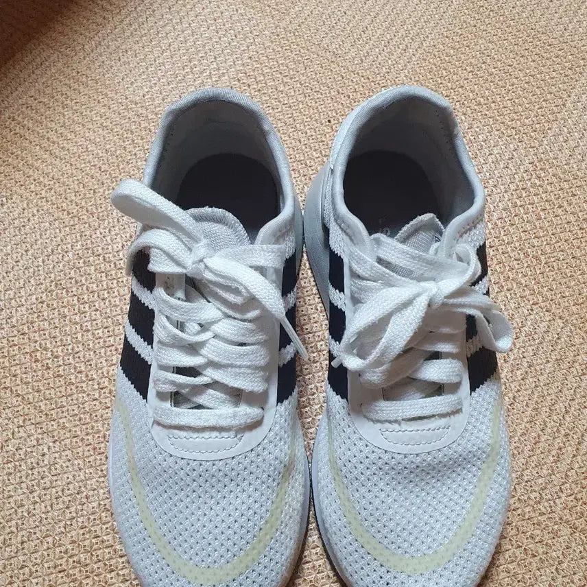 [BUNJANG] Adidas Sneakers White Black Women's / 아디다스 운동화 화이트 블랙 ㅡ 230~235