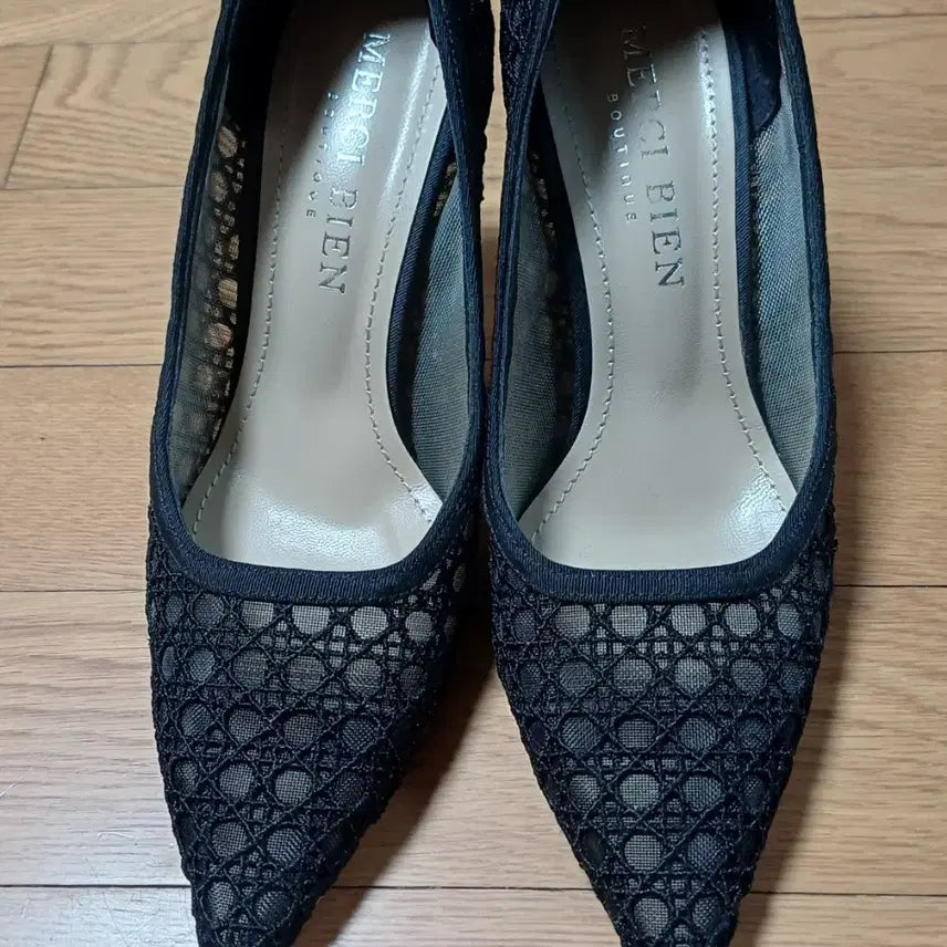 [BUNJANG] MERCI BIEN Stiletto Heels Black Lace 230 / 메르시비앙(MERCI BIEN) 레이스 스틸레토 힐 230