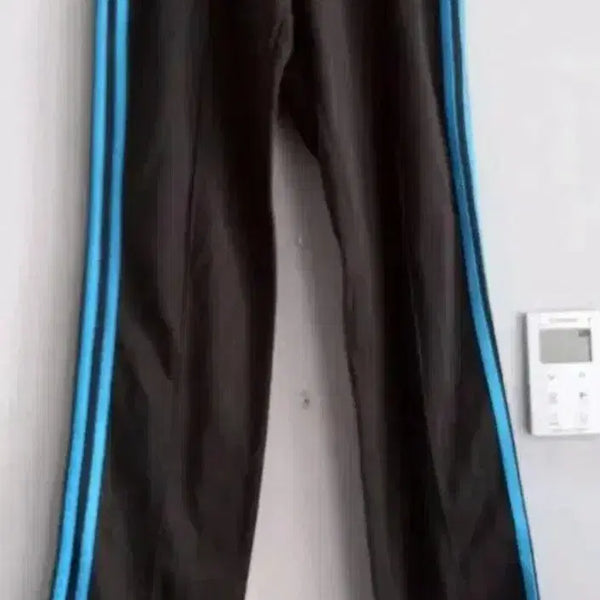[BUNJANG] Adidas Mint Chocolate Training Pants 26-inch / 아디다스 민트초코 트레이닝바지 26인치