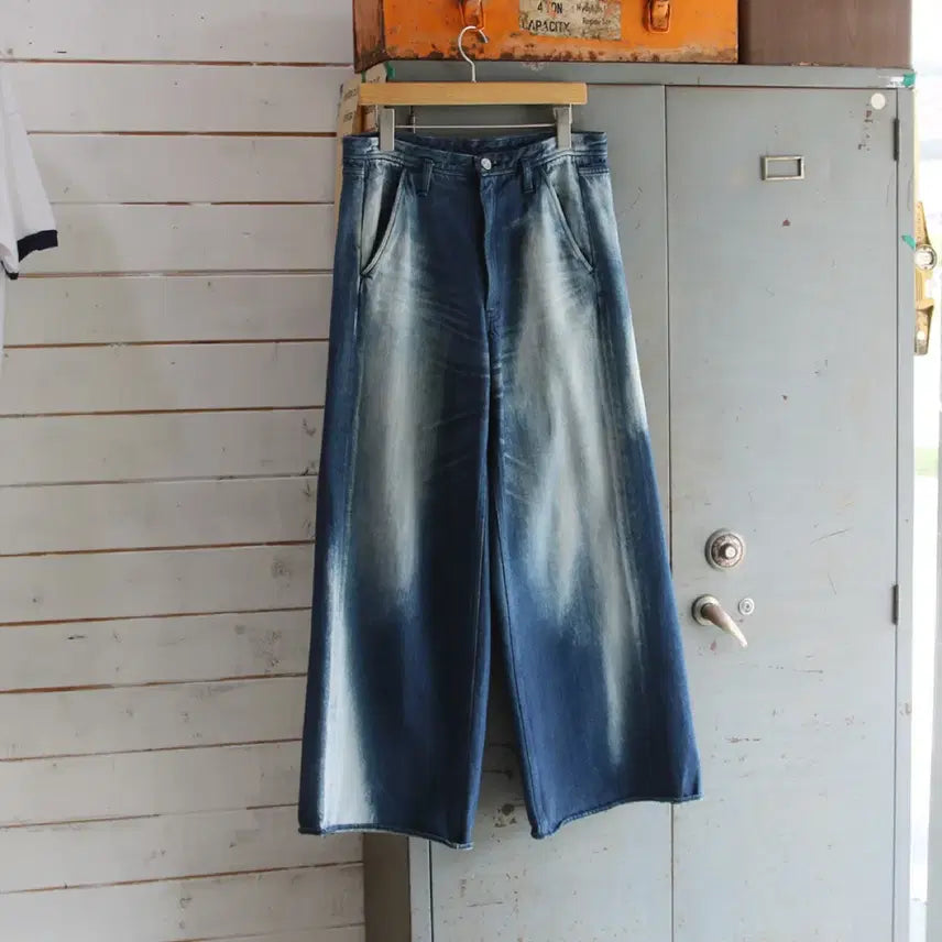 [BUNJANG] UNITED TOKYO Men's Wide Washed Jeans (Size 30) / (착용컷) UNITED TOKYO 와이드 워싱 진 (남성용 30)
