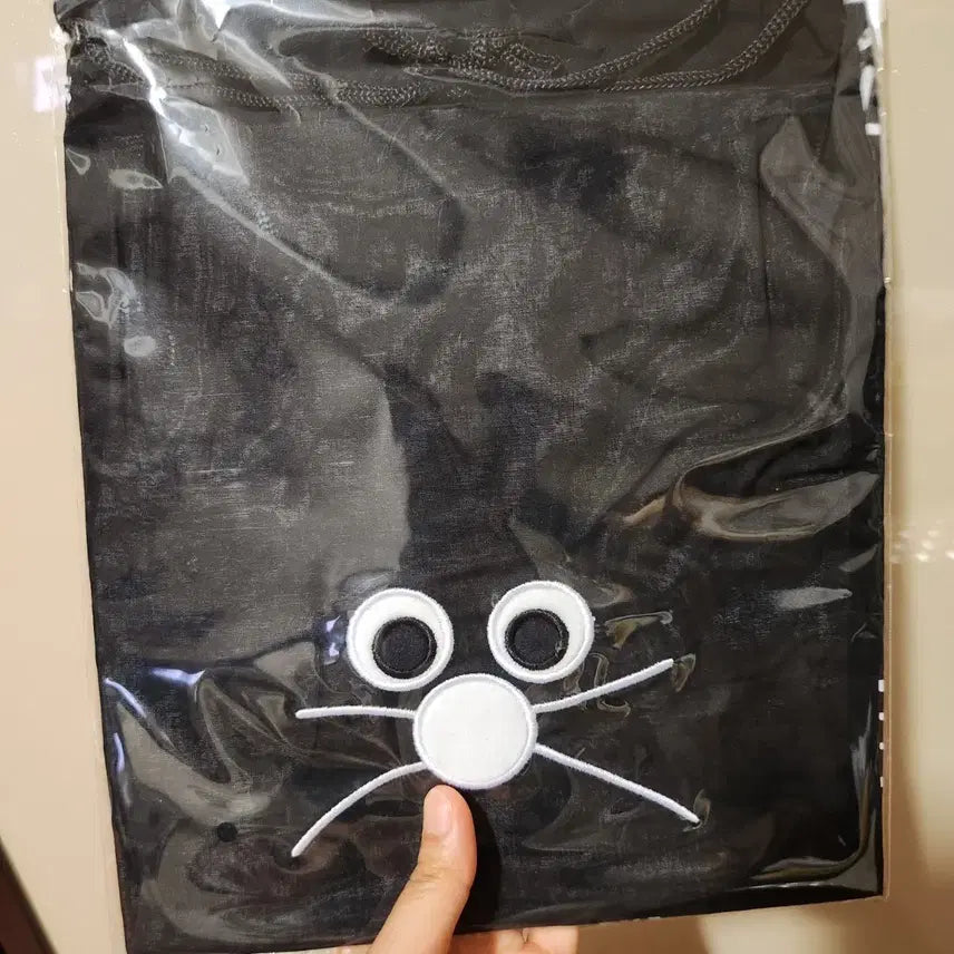 [BUNJANG] G-Dragon Monamhee Cat Face Pouch / 지드래곤 모남희 굿즈