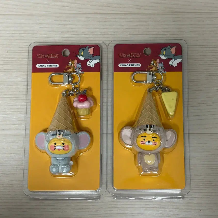 [BUNJANG] Kakao Friends Tom and Jerry Chunsik & Ryan Vintage Keychain 2-Set / 카카오프렌즈 톰과제리 키링 2종 세트 빈티지 춘식이 라이언