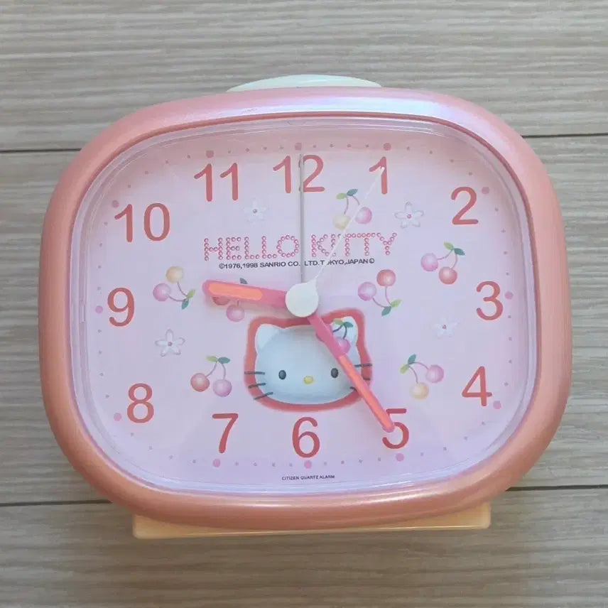 [BUNJANG] Vintage 1998 Sanrio Cherry Kitty Desk Clock / 고전-사용품)고전 체리키티 탁상시계 판매