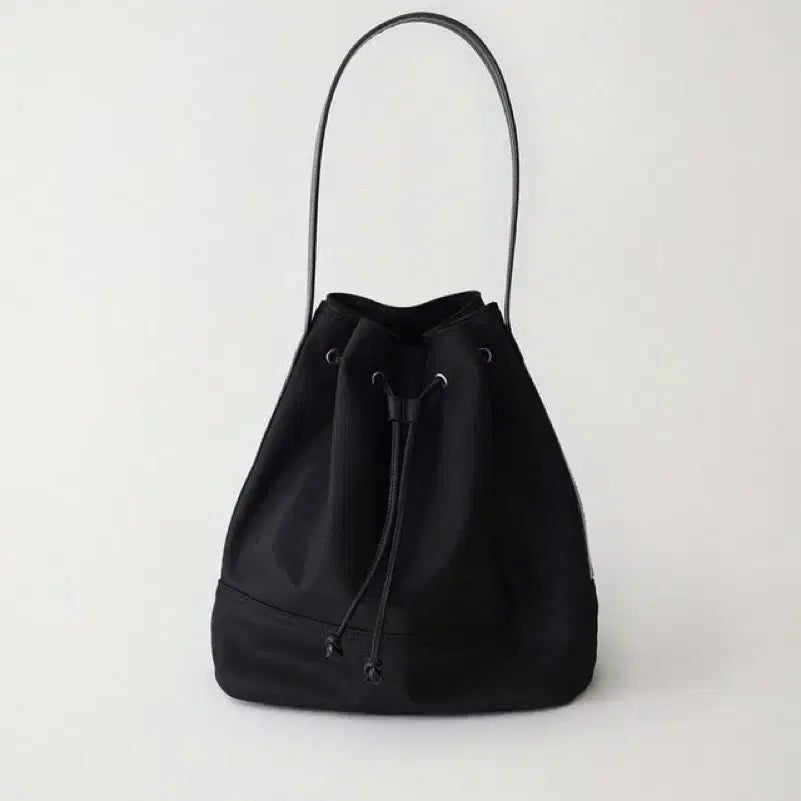 [BUNJANG] Nothing Written Nylon Bucket Bag / 낫띵리튼 나일론 버킷백