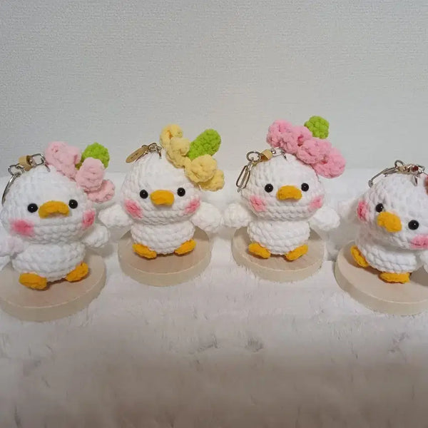 [BUNJANG] Crocheted Duck Charm with Flower Hat / 꽃모자 오리 뜨개키링