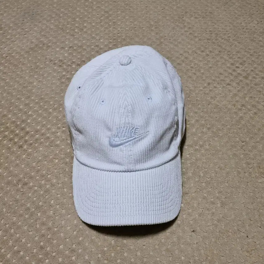 [BUNJANG] Nike Corduroy Ball Cap White / 나이키 코듀로이 볼캡 화이트