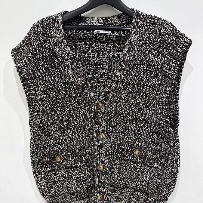 [BUNJANG] ZARA Chunky Black & White Sleeveless Vest / [M] 자라 청키 블랙 화이트 슬리브리스 베스트