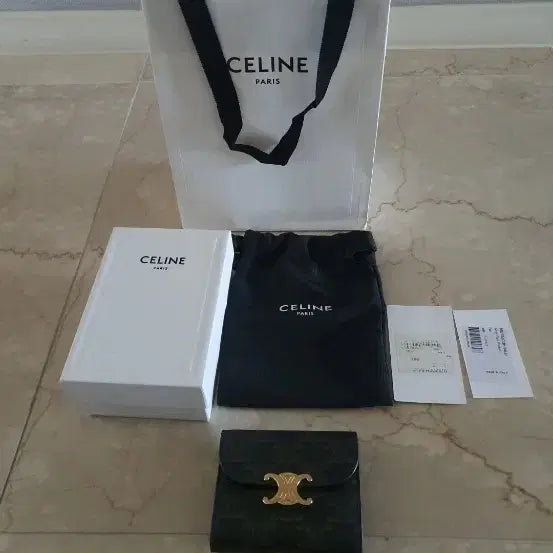 [BUNJANG] Celine Triomphe Canvas Shiny Calfskin Wallet Small Tan / [A+급/정품]셀린느 트리옹프 캔버스 샤이니 카프스킨 반지갑 스몰 탠