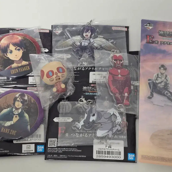[BUNJANG] Attack on Titan Ichiban Kuji Choconomo Badge & Keychain Bundle Set / 일괄) 진격의거인 제일복권 이치방쿠지 리바이 아크릴 초코노코 캔뱃지 키링