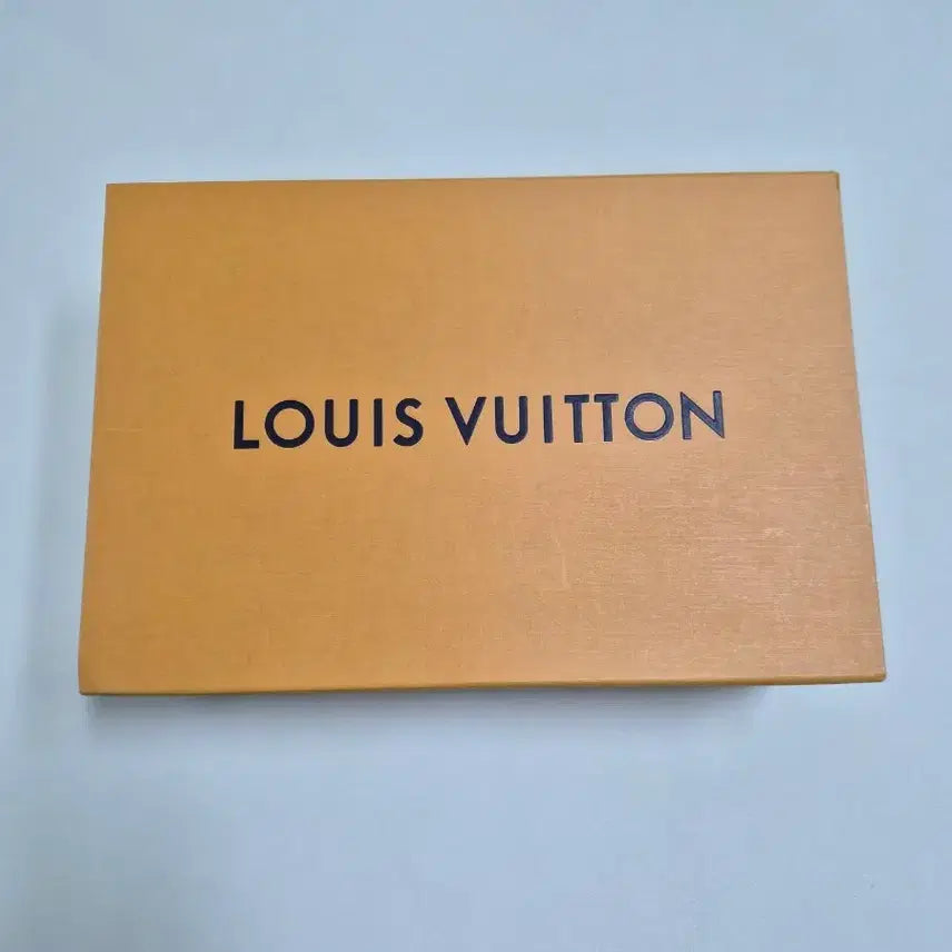 [BUNJANG] Louis Vuitton White Sneakers / 루이비통 화이트 스니커즈(37)