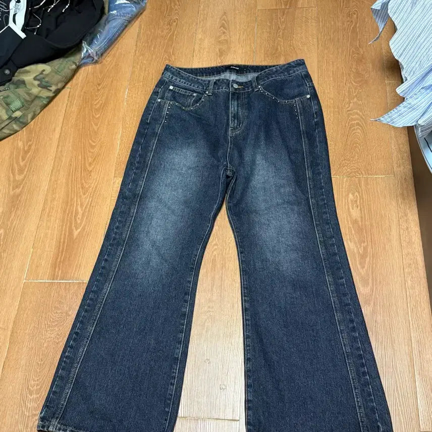 [BUNJANG] Acam Stud Flare Denim Pants Blue Size 2 / 급처 아캄 스터드 플레어 데님 팬츠 블루 2사이즈