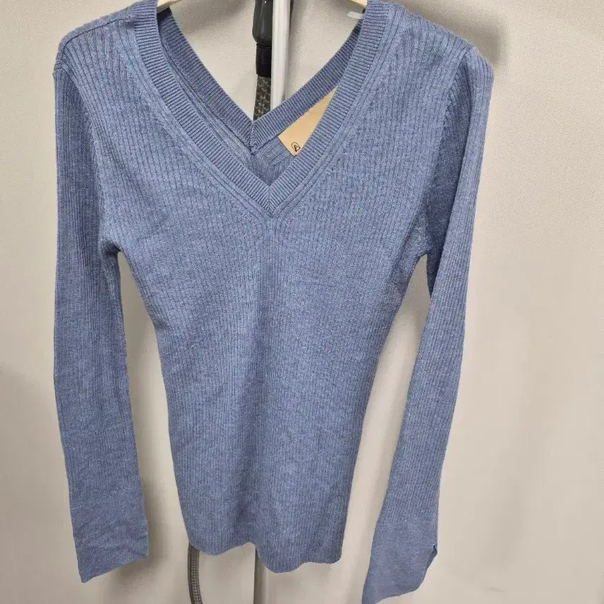 [BUNJANG] Women's Blue Ribbed V-Neck Knit / 여성블루 브이넥 골지 니트