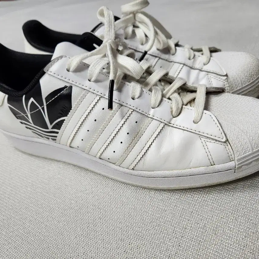 [BUNJANG] Adidas Superstar White Black Shoes / 아디다스 슈퍼스타 화이트 블랙 280