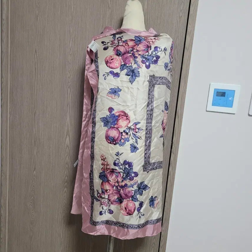 [BUNJANG] PINTO ME Silk Floral Scarf / 가격제안행사!!   PINTO ME 일본산 실크 스카프 꽃무늬