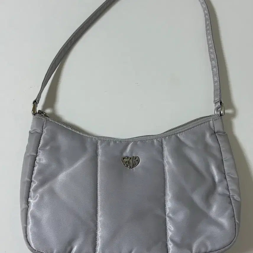 [BUNJANG] Nice Weather Silver Shoulder Bag / 나이스웨더 실버 숄더백