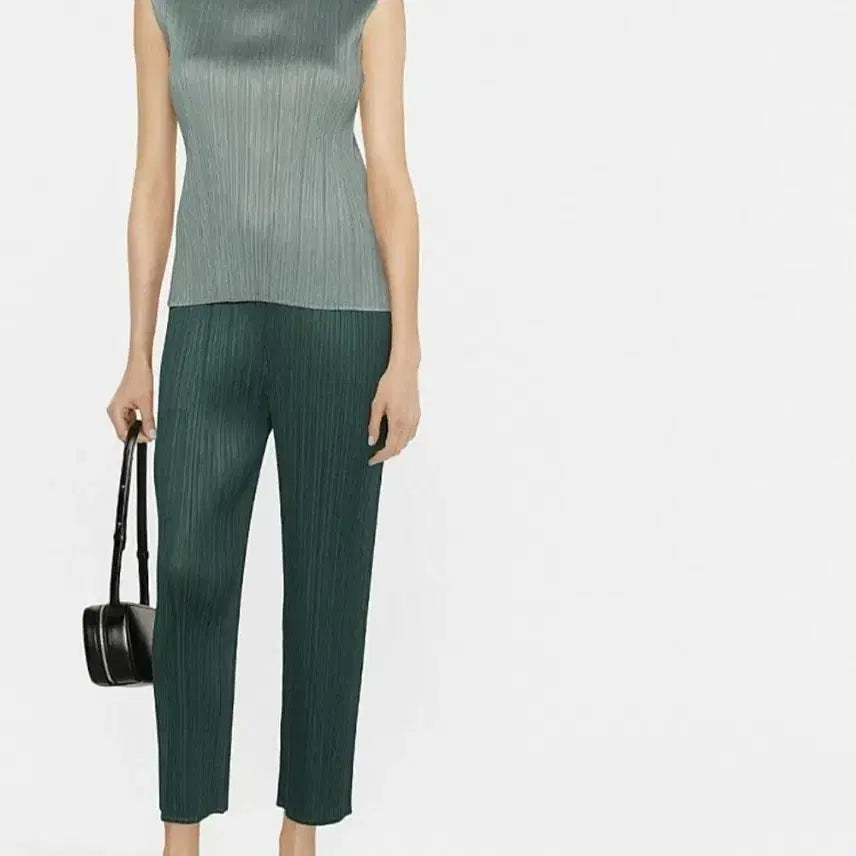 [BUNJANG] Pleats Please High Neck Sleeveless Top, Sage Green / 플리츠플리즈 하이넥 민소매 탑,세이지그린 ~