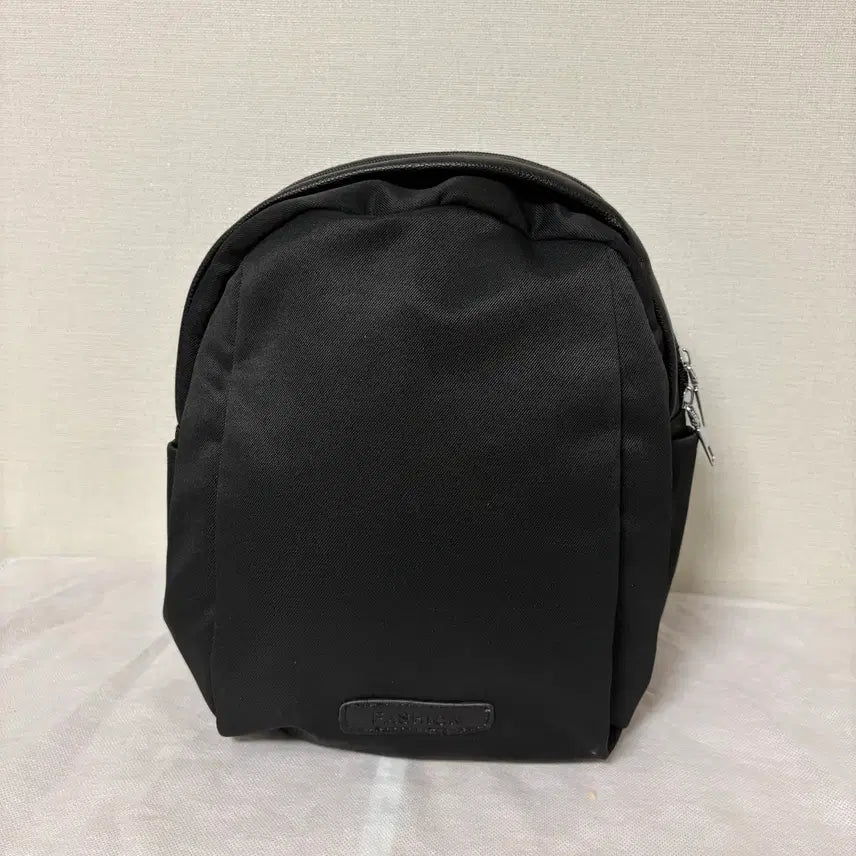 [BUNJANG] Round Black Nylon Backpack / (새상품)동글이 블랙 나일론 백팩