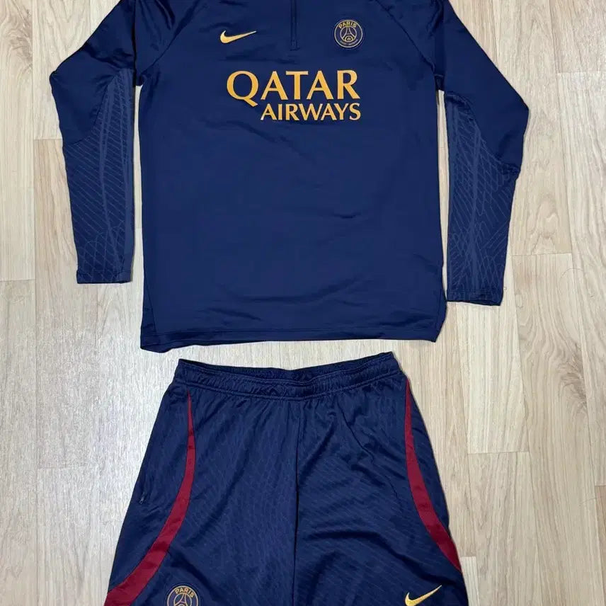 [BUNJANG] Paris Saint-Germain 23-24 Training Strike Dry-FIT Drill Top & Shorts Set / 23-24 파리생제르망 트레이닝 드릴탑, 쇼트 쇼츠 세트