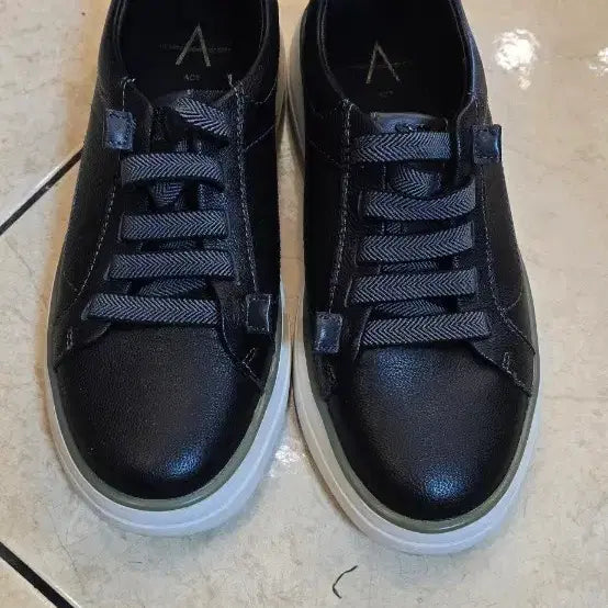 [BUNJANG] SODA Women's Sneakers Size 230 / 소다 여성 스니커즈 230