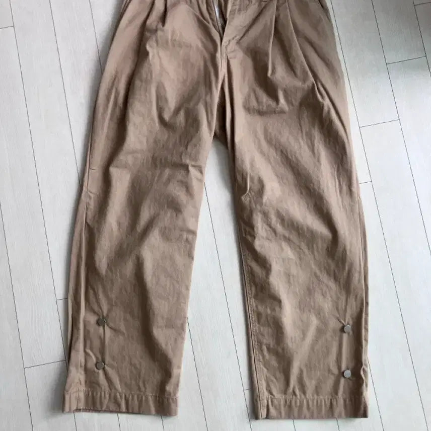[BUNJANG] Martin Plan Kenton Two-Tuck Chino Pants / 마틴플랜 켄톤 투턱 치노팬츠