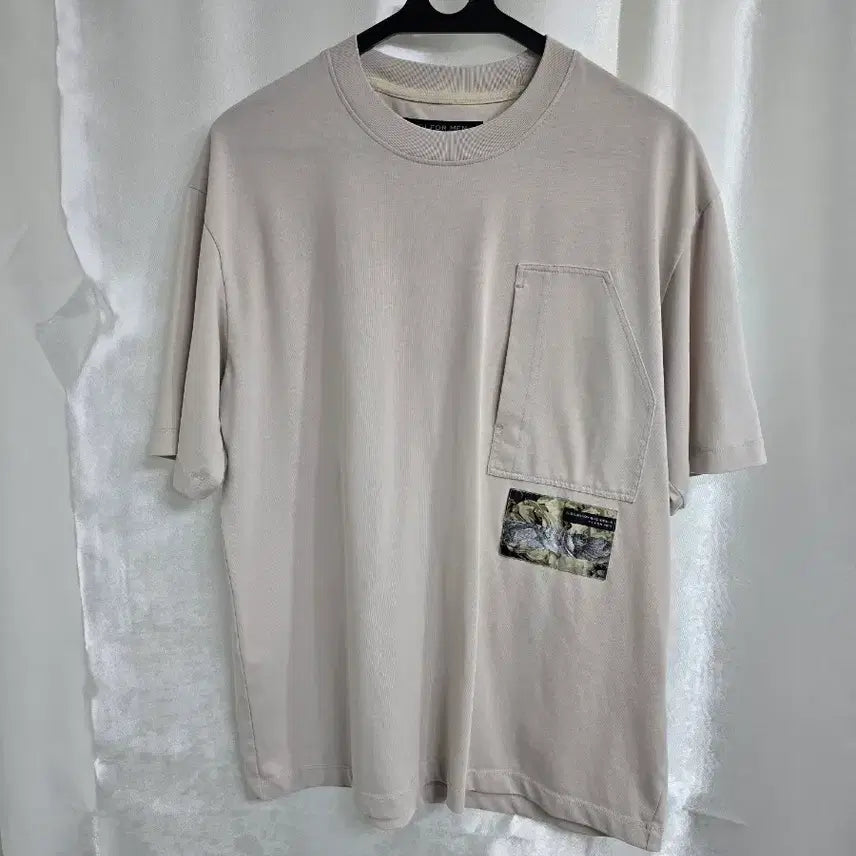 [BUNJANG] T.I FOR MEN Logo Patch Short Sleeve T-Shirt Beige / 티아이포맨 로고 패치 반팔 티셔츠 베이지 (2129)