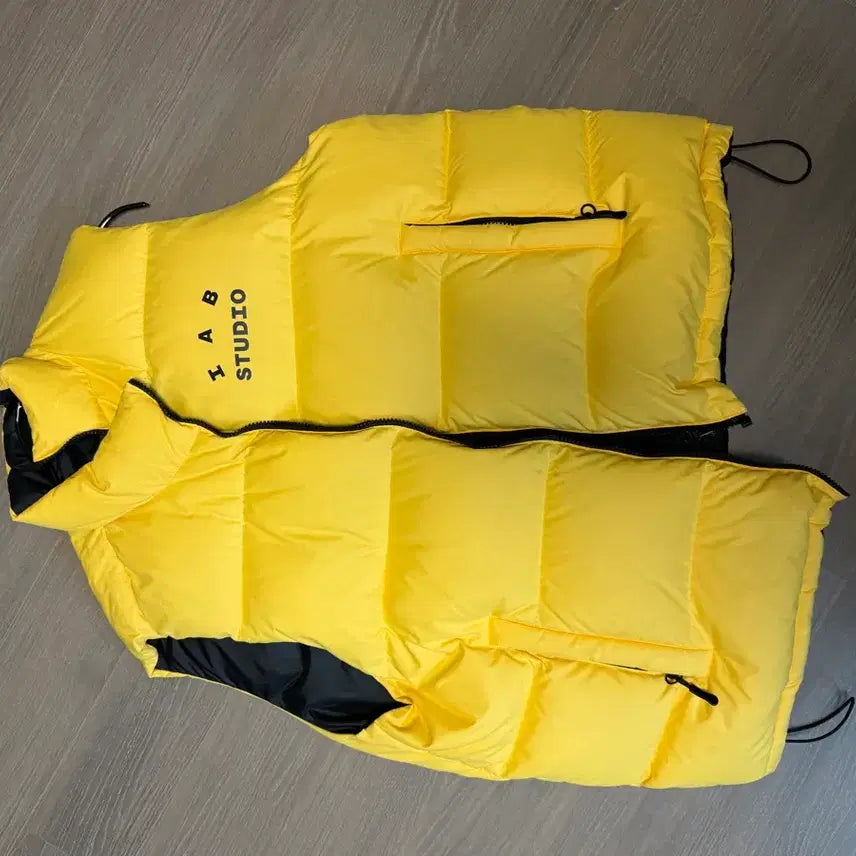 [BUNJANG] IAB Studio x LMC Collaboration Padded Vest / 아이앱 스튜디오 LMC 패딩베스트
