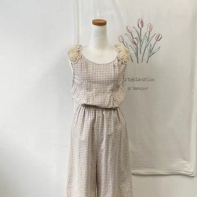 [BUNJANG] Checkered Floral Sleeve Accent Jumpsuit / 체크무늬 플로럴 소매 장식 점프수트
