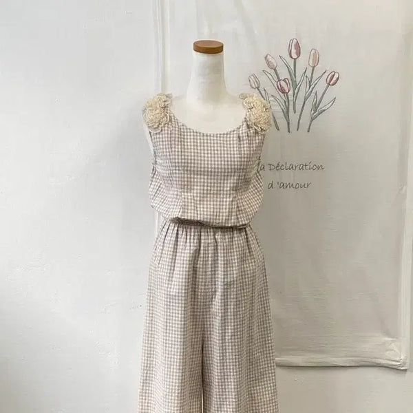 [BUNJANG] Checkered Floral Sleeve Accent Jumpsuit / 체크무늬 플로럴 소매 장식 점프수트