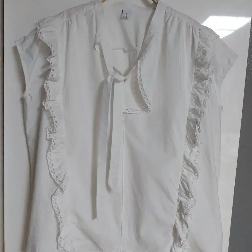 [BUNJANG] Lace Frill Blouse - White / 레이스 프릴 블라우스 화이트
