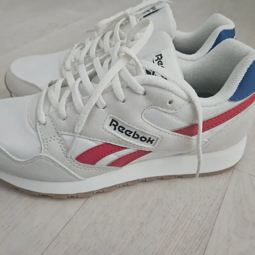 [BUNJANG] Reebok Classic Sneakers White Red Blue Accents / 리복 클래식 운동화
