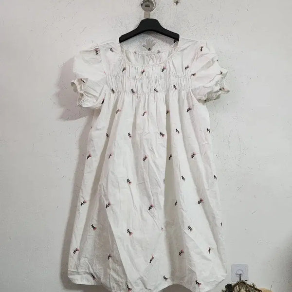 [BUNJANG] White Embroidered Dress / 흰색 자수 원피스