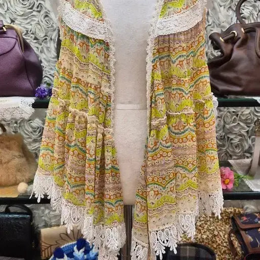 [BUNJANG] Unique Pattern Chiffon Vest / 이쁜 쉬폰 베스트 (55 66)
