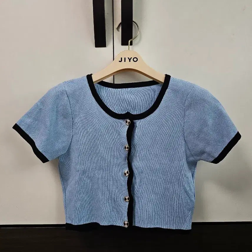 [BUNJANG] Sky Ribbed Gold Button Short Sleeve Knit Cardigan / 스카이 골지 금장 반팔 니트 가디건