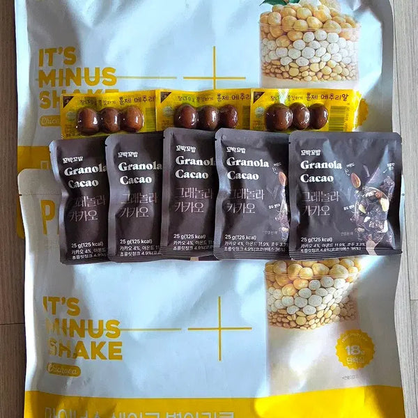 [BUNJANG] Minus Shake Chickpea, Granola Cacao, and Smoked Quail Eggs Bundle / 마이너스 쉐이크 병아리콩 14개 + 그래놀라 카카오 5개 +훈제메추리3개