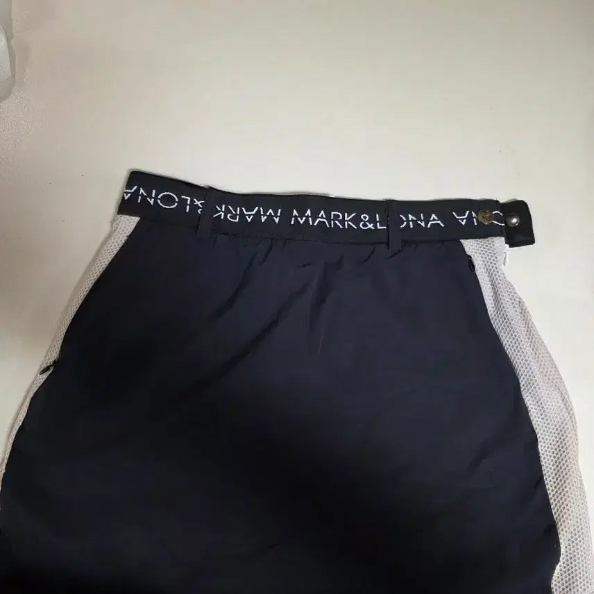 [BUNJANG] Mark &ロナ Women's Skirt Black / 마크앤로나 여성 스커트 블랙