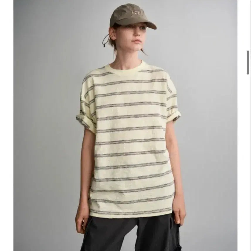 [BUNJANG] Facade Pattern Striped Short-Sleeve T-Shirt / 파사드패턴 반팔티셔츠