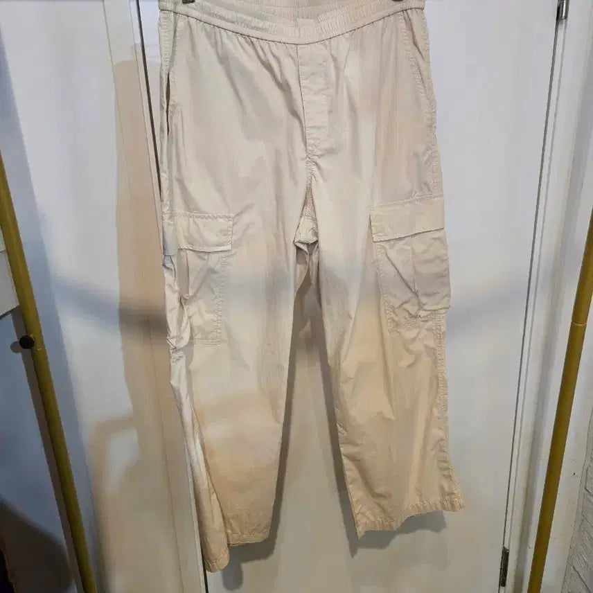 [BUNJANG] Uniqlo Beige Cargo Jogger Pants - Size 32 / 유니클로 베이지 카고 바지 32