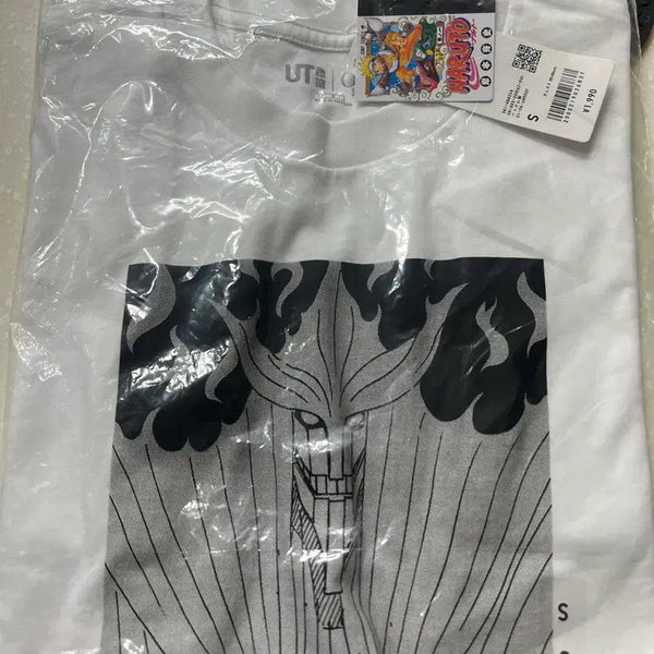 [BUNJANG] Uniqlo x Shueisha Naruto T-Shirt, Size S, New / 유니클로 슈에이샤 나루토반팔 S 새상품