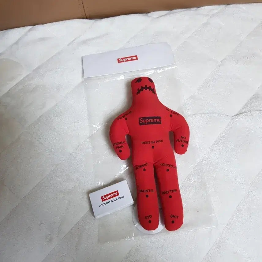 [BUNJANG] Supreme Voodoo Doll Red 19FW / 슈프림 부두 돌 인형 레드 19FW