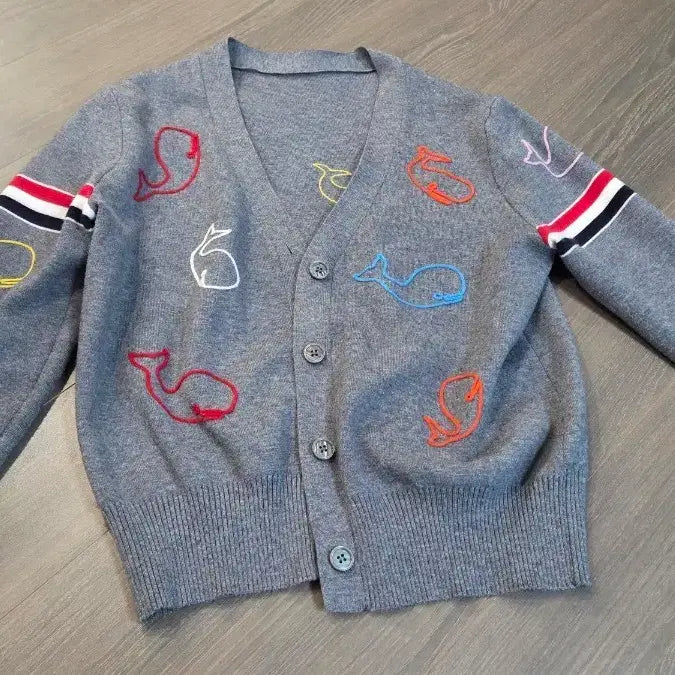 [BUNJANG] Gray Whale Embroidery Cardigan / 회색 고래 자수 가디건