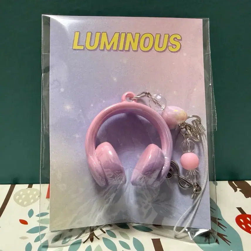 [BUNJANG] Luminous Headphone Keychain (Pink Purple) / 루미너스 헤드폰 키링 (핑크퍼플)