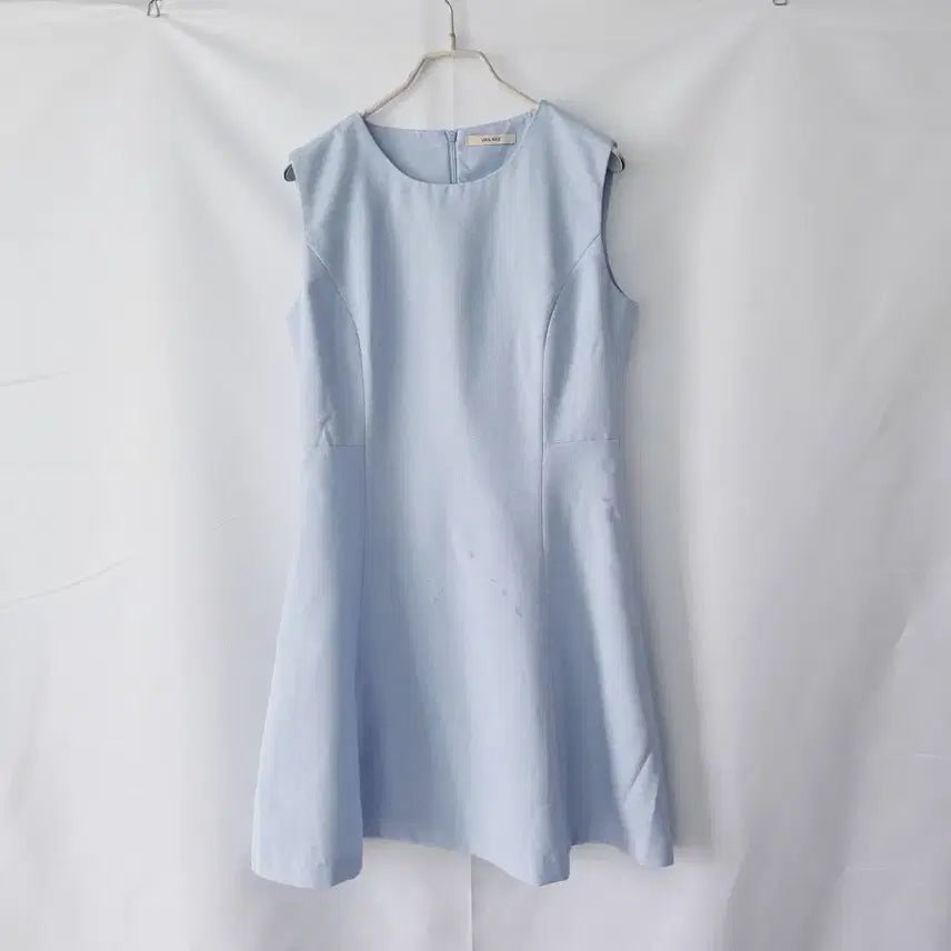 [BUNJANG] BANEIK Light Blue Dress Size 55 / 반에이크 연블루 원피스  55 (85)
