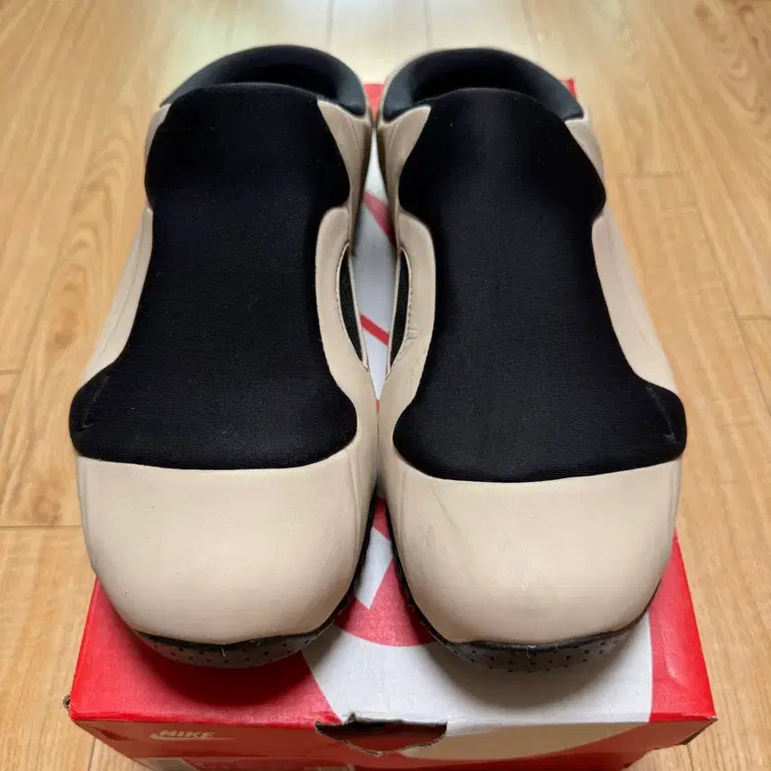 [BUNJANG] Nike Clogposite Beige/Black US 9 / 클로그포짓 270