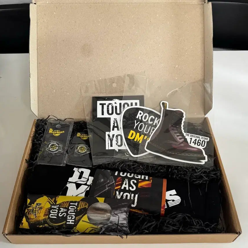 [BUNJANG] Dr. Martens Goods Box / 닥터마틴 굿즈 박스