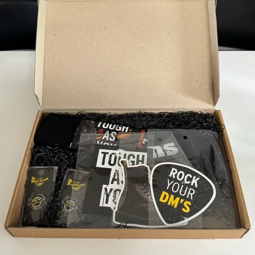 [BUNJANG] Dr. Martens Goods Box / 닥터마틴 굿즈 박스