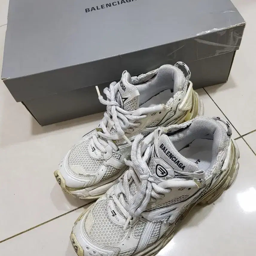 [BUNJANG] Balenciaga New Runner Sneakers White / 발렌시아가 뉴러너 스니커즈 화이트