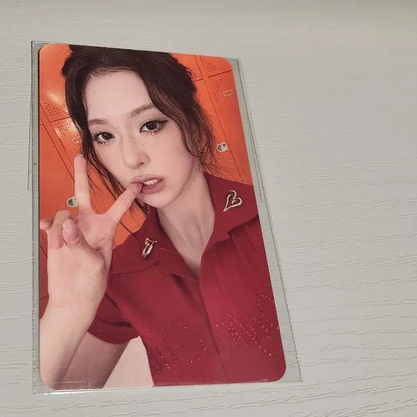 [BUNJANG] fromis_9 Nakyung Season's Greetings 2026 POB Photocard / 프로미스나인시즌그리팅26이나경미공포특전포카양도판매